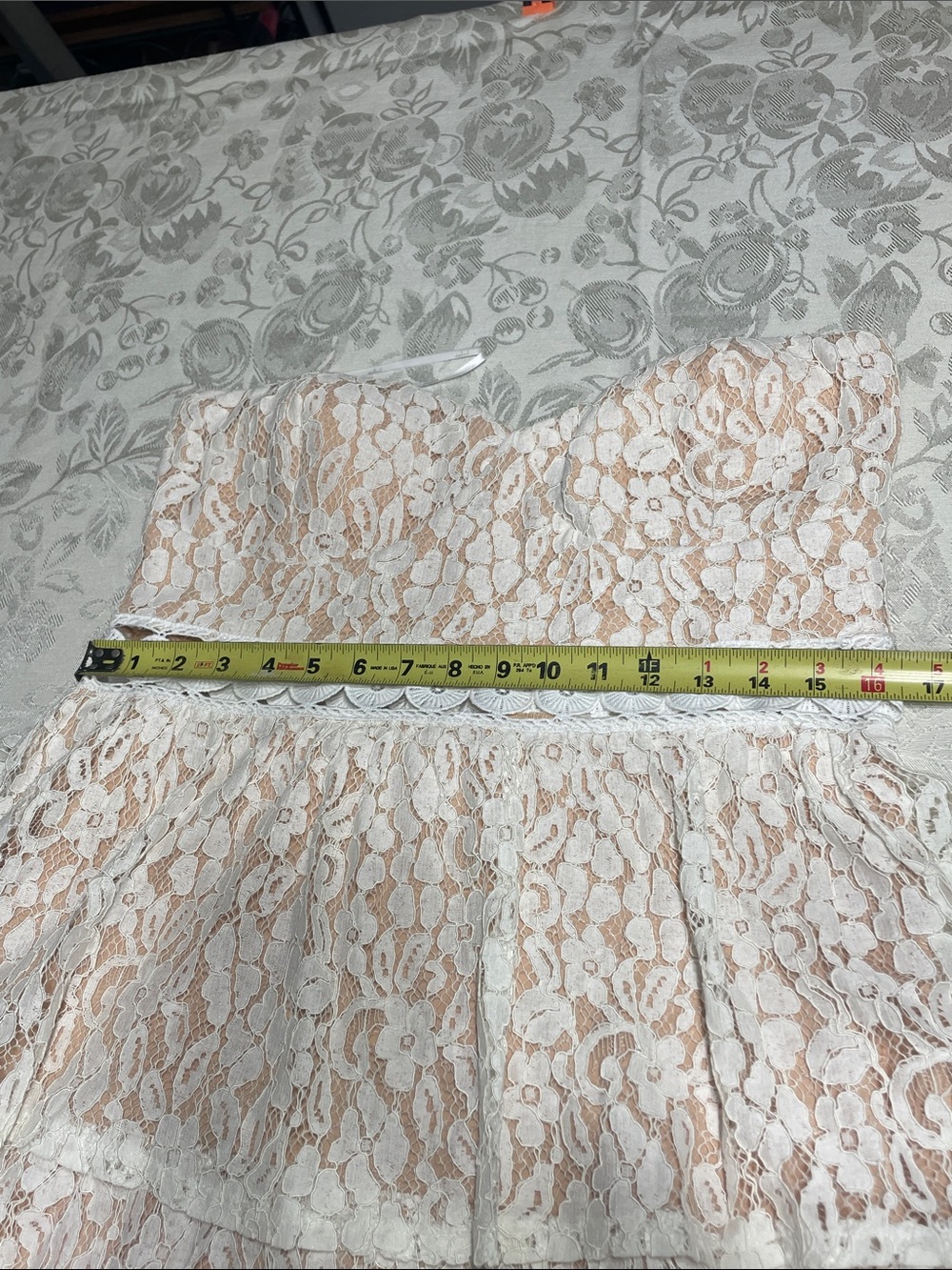 Lulu's NWT Strapless Cream Lace Tiered Dress open embroidered Waistband.  XL. - Picture 11 of 13
